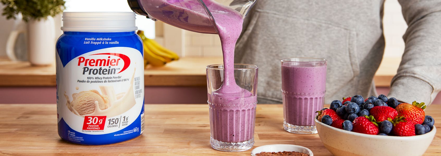 A photo of Premier Protein Poudre protéinée pour lait frappé à la vanille.
