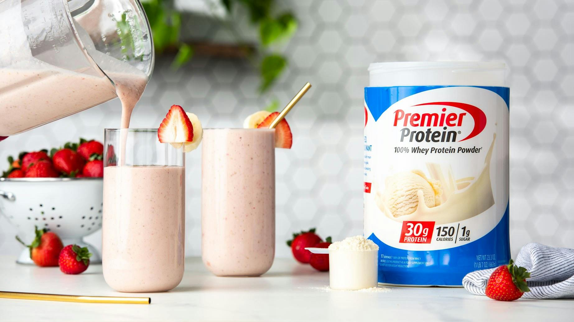Recipe image for SMOOTHIE DÉJEUNER AUX FRAISES ET À LA BANANE.